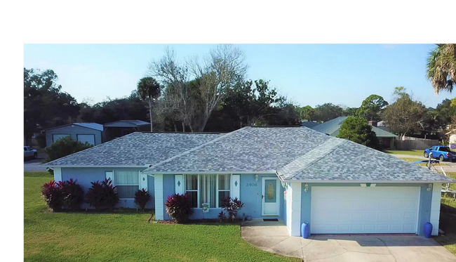 property at 2406 Glenwood Dr