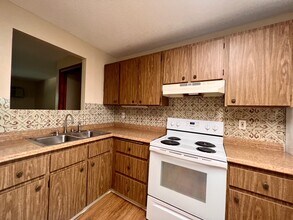 7 Palmer Ave, Unit 1 in Waterbury, CT - Building Photo - Building Photo