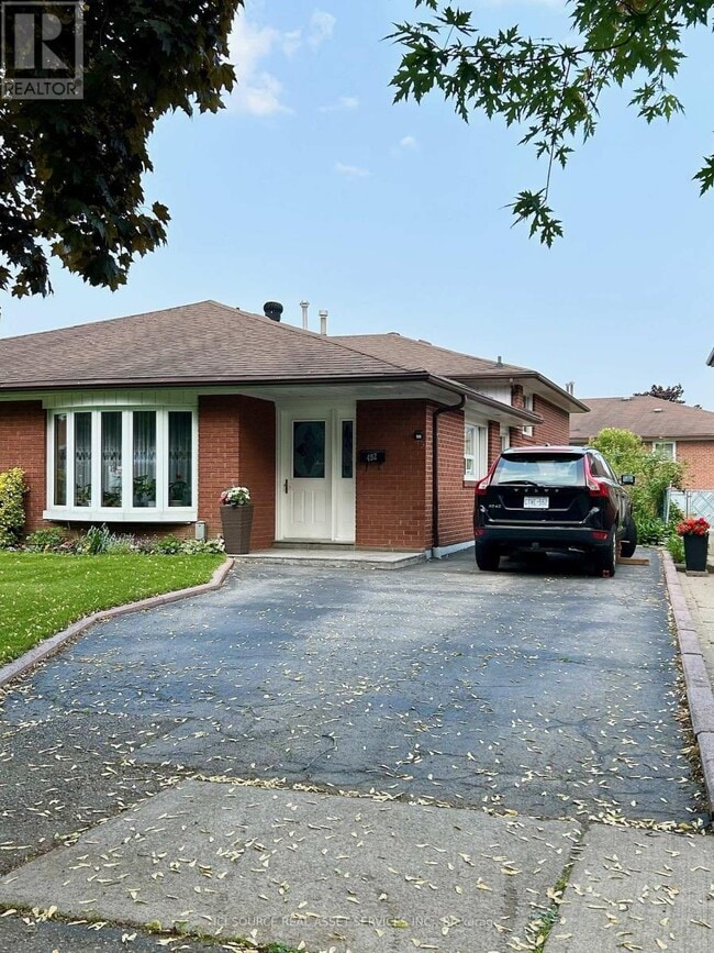 property at 492 Ettridge Ct