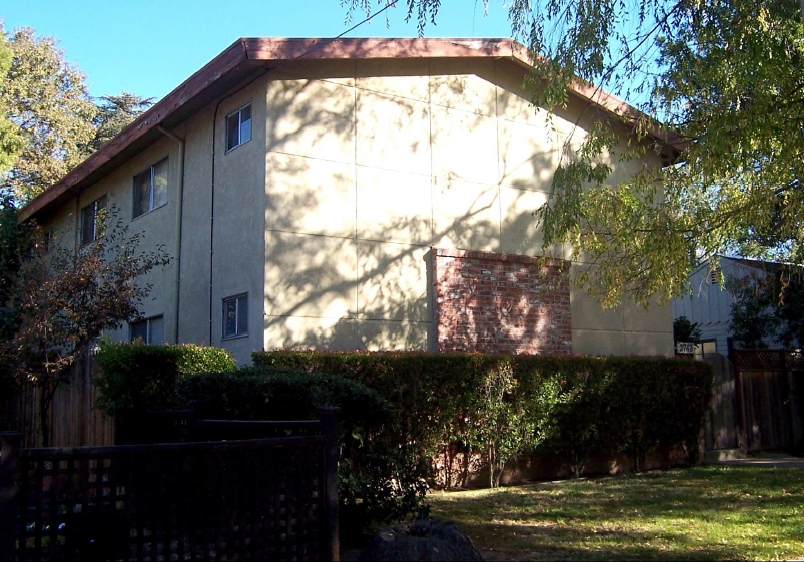 Curtis Park in Sacramento, CA - Building Photo