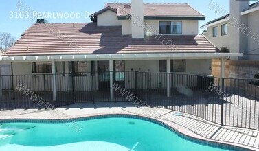 3103 Pearlwood Dr in Lancaster, CA - Building Photo - Building Photo