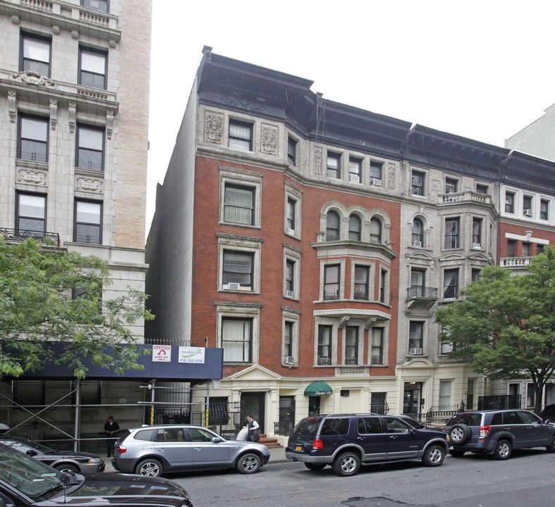 304-306 W 109th St in New York, NY - Building Photo