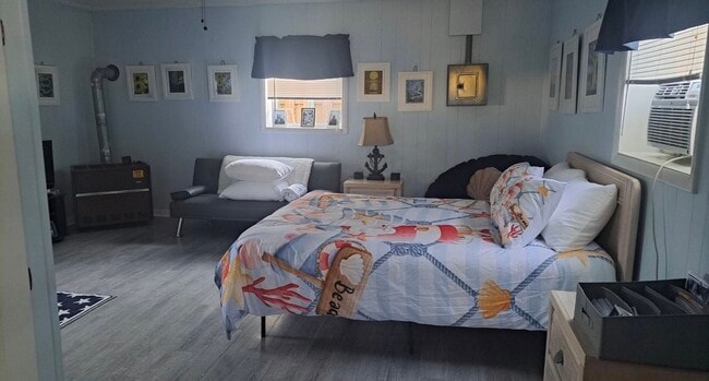 2315 Martins Point Rd, Unit Martin's Point Cottage in Sandusky, OH - Building Photo - Building Photo