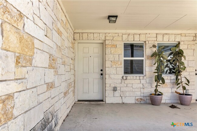 100 Sandstone Dr in Jarrell, TX - Building Photo - Building Photo