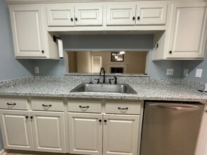 136 Southfield Pkwy in Lafayette, LA - Building Photo - Building Photo