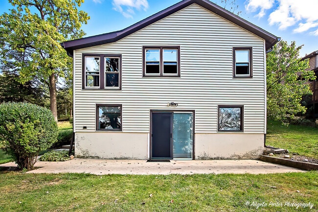 38390 N Munn Rd in Lake Villa, IL - Building Photo - Building Photo