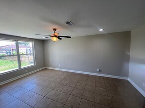 4937 Maid Marion Dr in New Orleans, LA - Building Photo - Building Photo