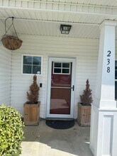 238 E Ivybridge Dr in Hubert, NC - Building Photo - Building Photo