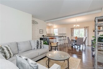 54 Cambridge Ct in Simsbury, CT - Building Photo - Building Photo