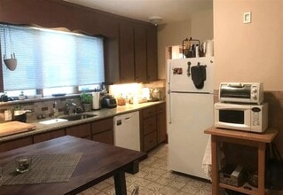 17 Adams St, Unit 1 in Arlington, MA - Building Photo - Building Photo