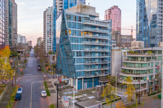 West Pender Place in Vancouver, BC - Building Photo - Building Photo