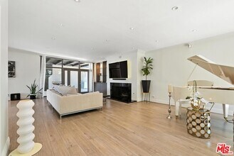 5139 Collett Ave in Los Angeles, CA - Foto de edificio - Building Photo