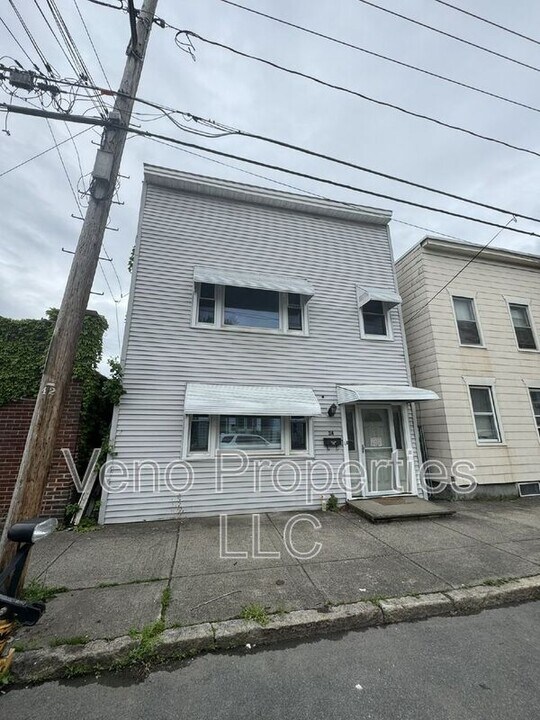 34 Congress St in Cohoes, NY - Building Photo