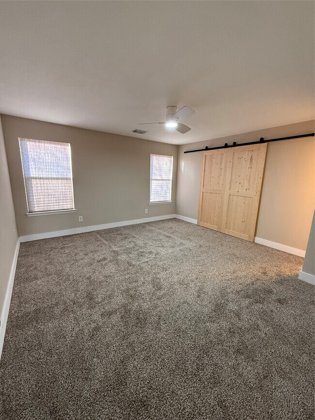 property at 3819 Banks Ridge Ln