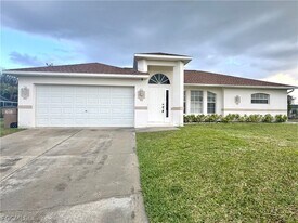 4409 SW 15th Ave in Cape Coral, FL - Building Photo