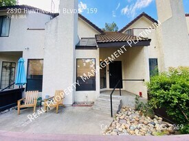 2890 Huntington Blvd in Fresno, CA - Building Photo