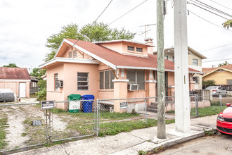 114 NW 10th Ave in Miami, FL - Building Photo - Building Photo