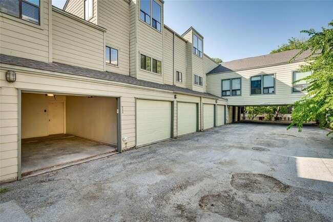 2612 San Pedro St in Austin, TX - Foto de edificio - Building Photo