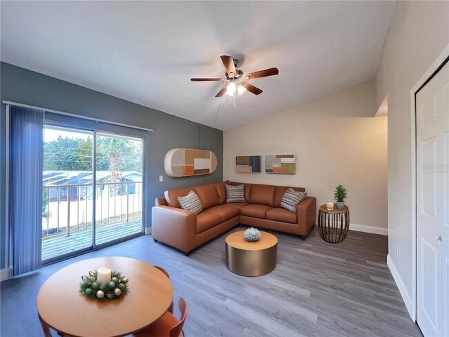 52 N Fairfax Ave in Winter Springs, FL - Building Photo - Building Photo