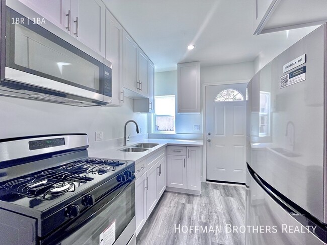 420 N Sierra Bonita Ave in Los Angeles, CA - Building Photo - Building Photo