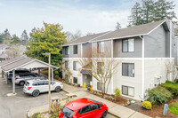 Oswego Cove in Lake Oswego, OR - Foto de edificio - Building Photo