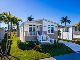 12581 Coconut Dr in Ft. Myers, FL - Building Photo