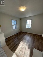 954 Fisher Ave in Ottawa, ON - Building Photo - Building Photo