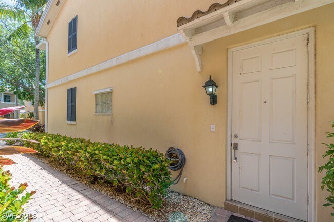 28697 Alessandria Cir in Bonita Springs, FL - Building Photo