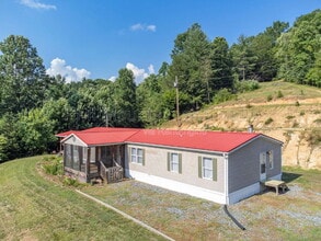 3113 Revere Rd in Marshall, NC - Building Photo - Building Photo