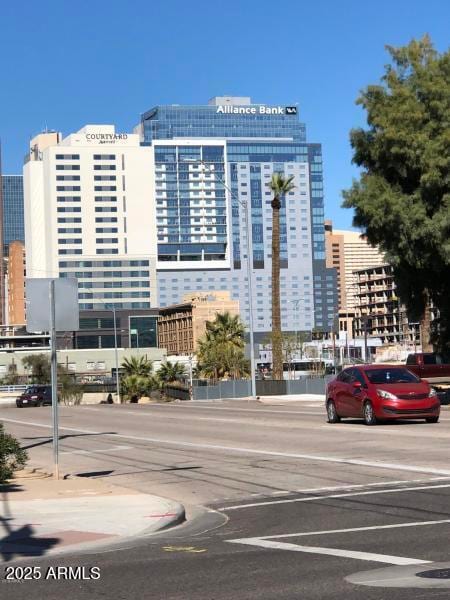 328 N 11th Pl in Phoenix, AZ - Foto de edificio - Building Photo
