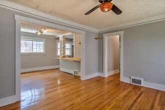 1220 N 52nd St in Omaha, NE - Building Photo - Building Photo