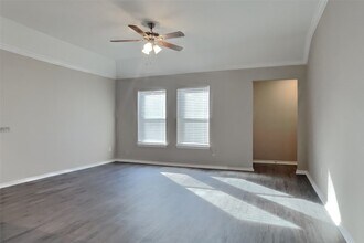 26849 Armor Oaks Dr in Humble, TX - Foto de edificio - Building Photo