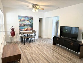 301 NE 15th Ave in Fort Lauderdale, FL - Building Photo - Building Photo