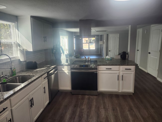 property at 714 E Lamar St