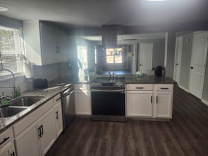 714 E Lamar St in Sherman, TX - Building Photo - Building Photo