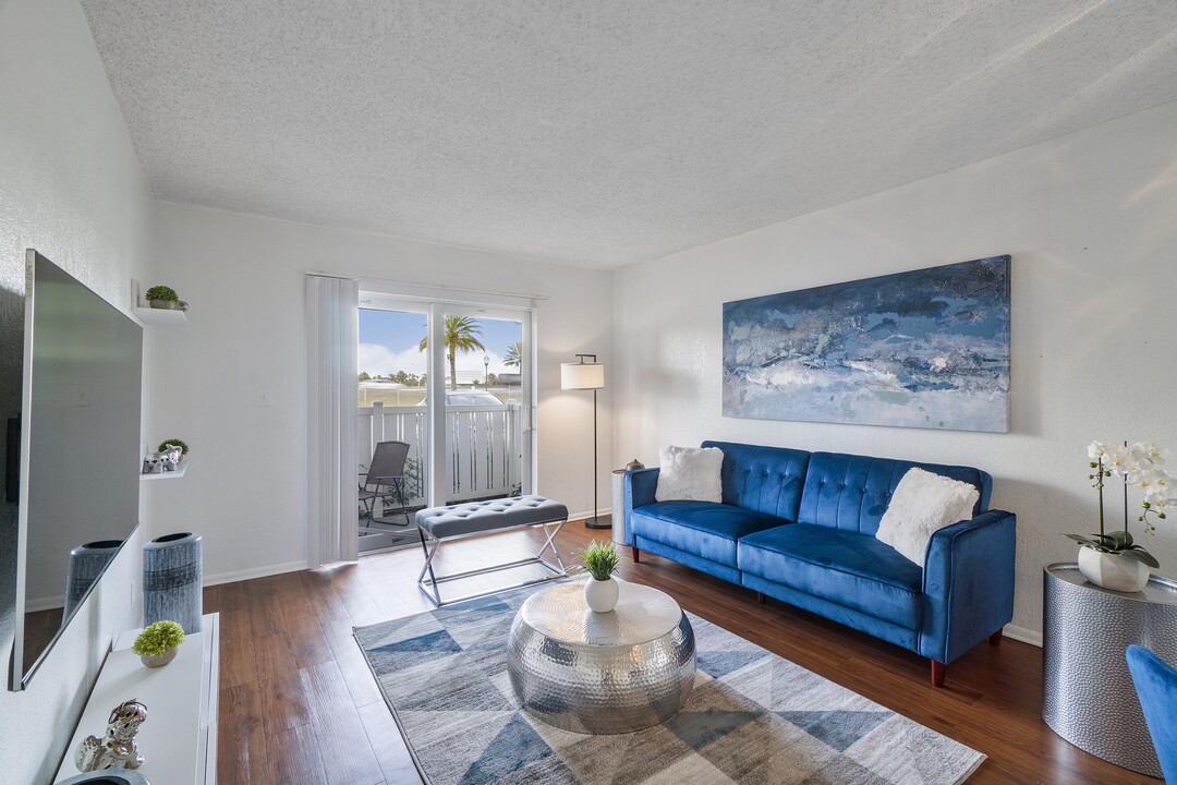 Windsor Forest in Pompano Beach, FL - Foto de edificio