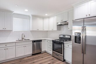 1255 W 8th St in Los Angeles, CA - Building Photo - Building Photo