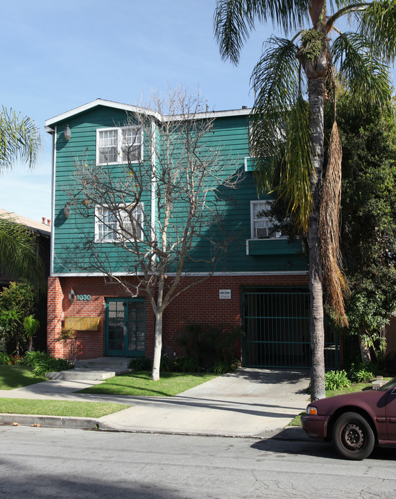 1030 CORONADO Ave in Long Beach, CA - Building Photo