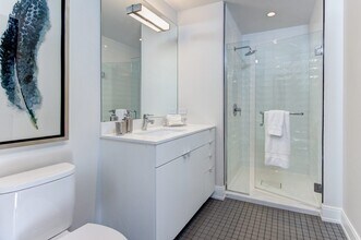 921 W Belmont Ave, Unit 605 in Chicago, IL - Building Photo - Building Photo