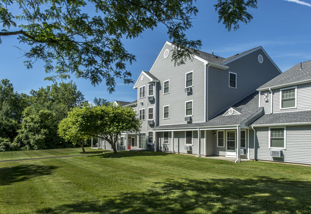 Mill Valley Estates in Amherst, MA - Building Photo