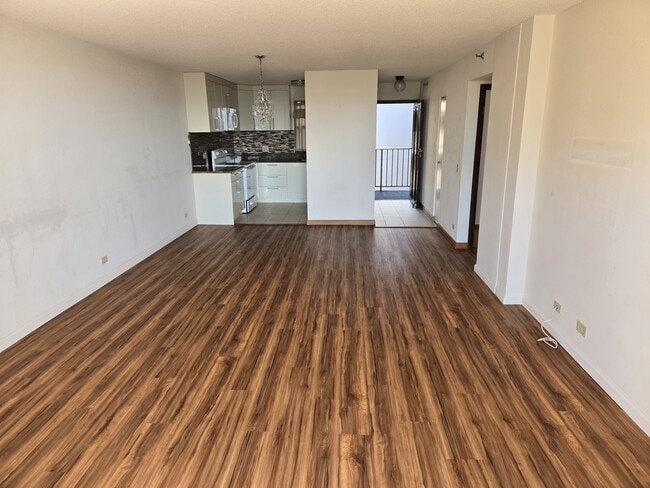 98-351 Koauka Loop, Unit 1606