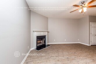 170 Stillwood Dr in Newnan, GA - Building Photo - Building Photo