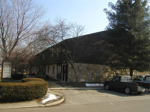 Lodge Apartments in Columbus, OH - Building Photo - Building Photo