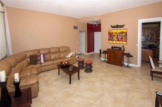 1301 NE Miami Gardens Dr in Miami, FL - Building Photo - Building Photo