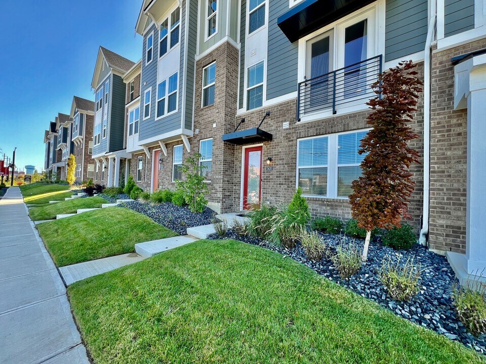 7434 Durham Ln in Liberty Township, OH - Building Photo