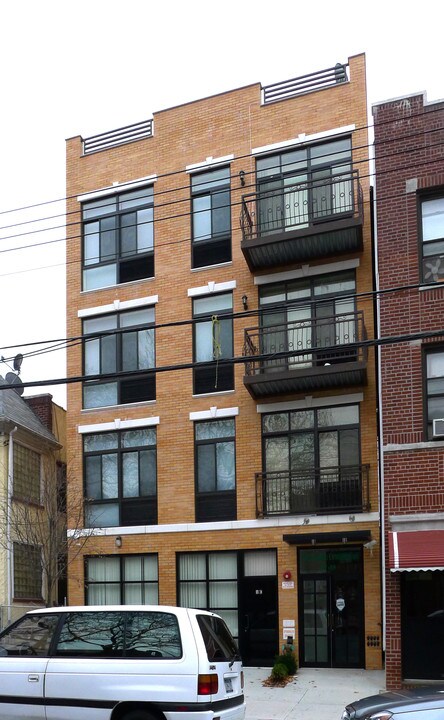 37-40 63rd St in Flushing, NY - Building Photo