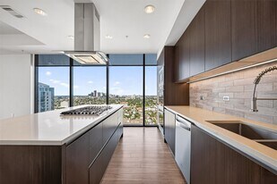 2651 Kipling St in Houston, TX - Building Photo