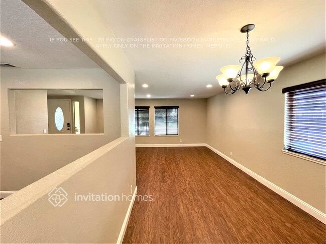 9861 Don Carlos Ct in Elk Grove, CA - Building Photo - Building Photo