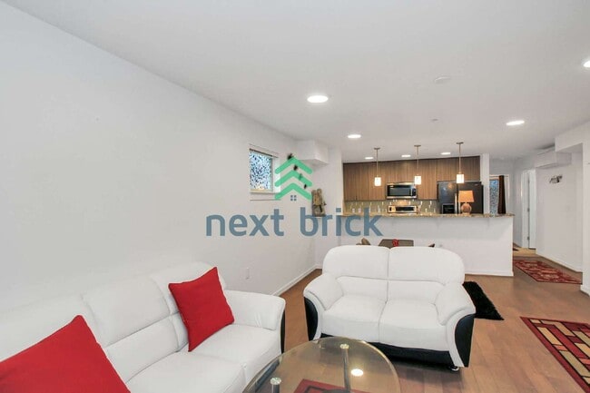 1438 158th Ct NE in Bellevue, WA - Building Photo - Building Photo