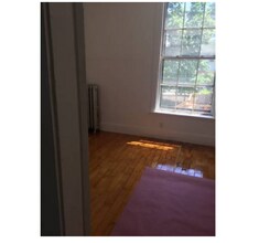 8 Adella Pl in Boston, MA - Building Photo - Building Photo